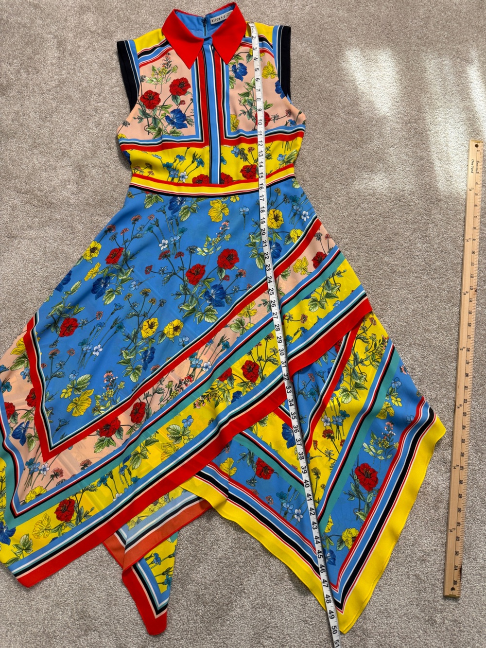 Alice + Olivia Farrah Floral Handkerchief Dress - size 4 - Gorgeous - Picture 6 of 16